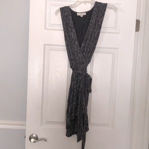 LOFT wrap dress, cotton, gently worn, good condition! Size M.